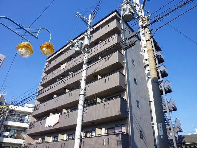 建物外観　7階建てマンションです。