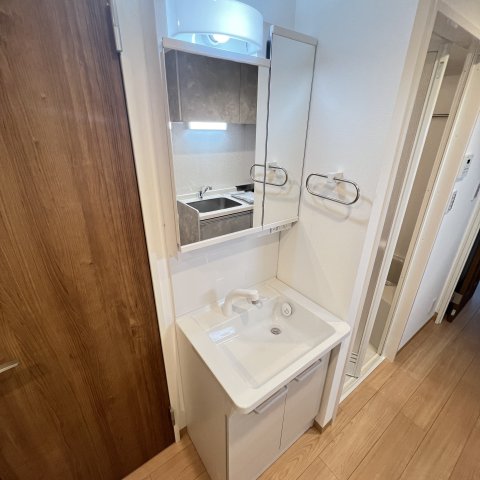 洗面設備　同仕様タイプです