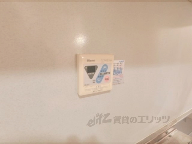 その他設備　給湯器リモコン