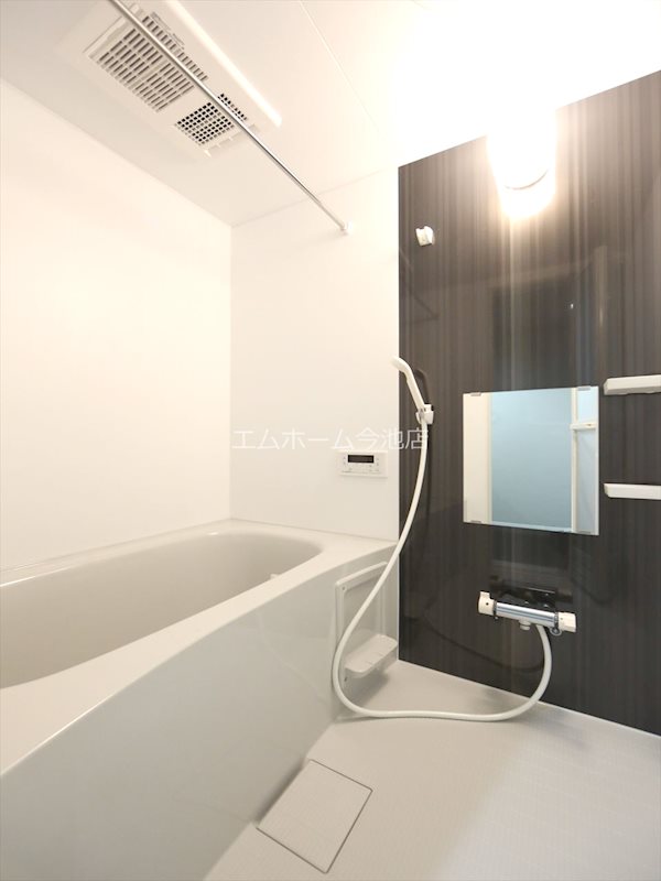 バス・シャワールーム　追い焚き・浴室暖房乾燥機能付バス