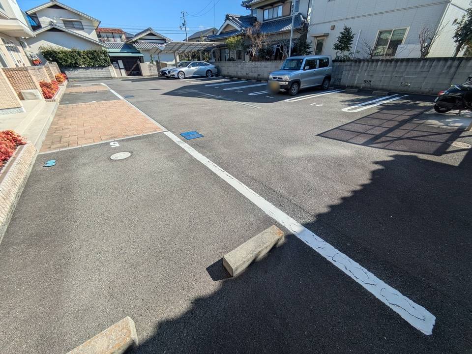 駐車場　駐車場