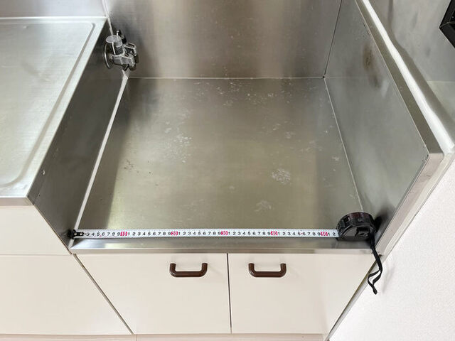 キッチン　コンロ置き場