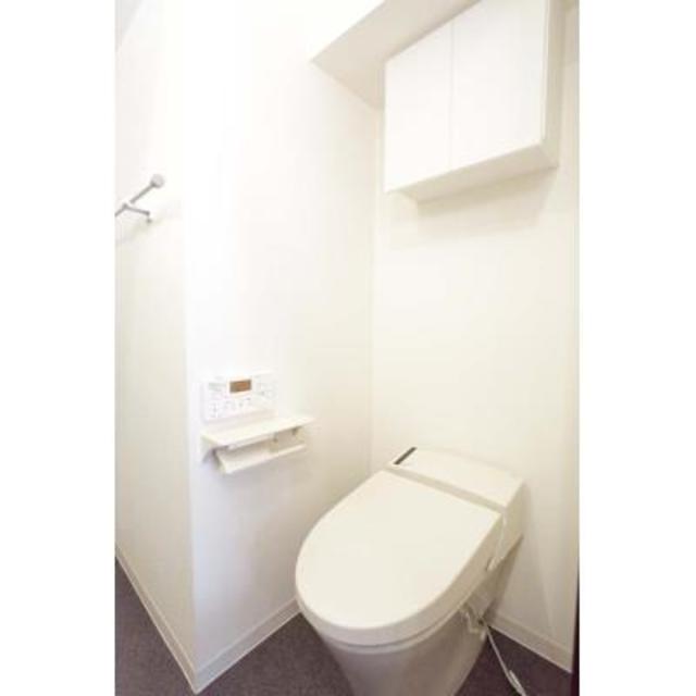 トイレ　※写真は同タイプ住戸です。