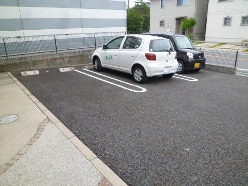 駐車場　駐車場