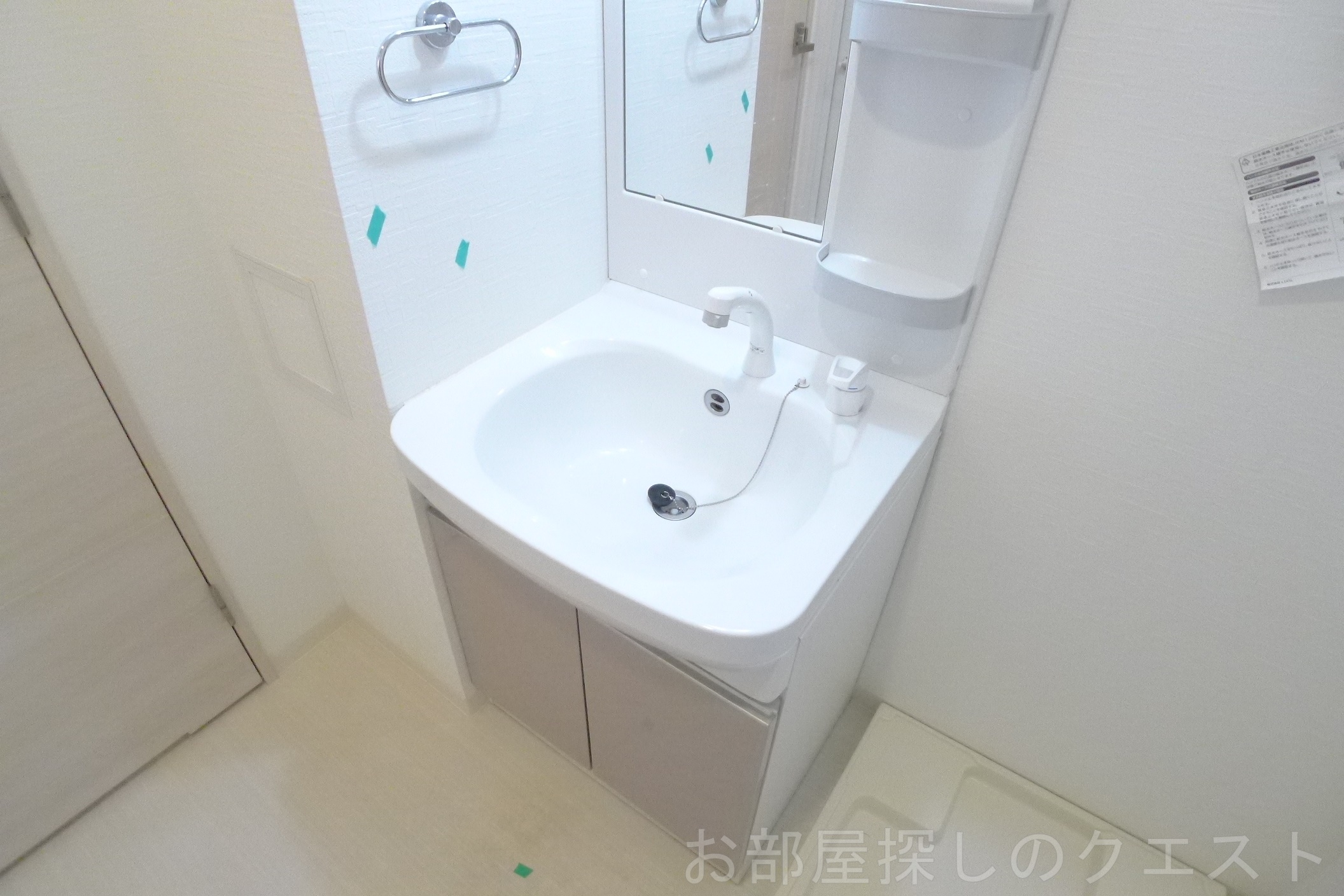 洗面設備　（写真は同タイプ）