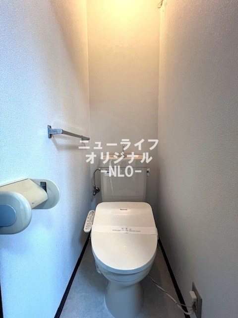 トイレ　トイレには快適な温水洗浄便座付