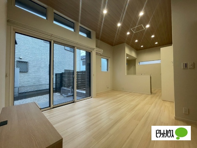 居室・リビング　同施工会社物件（参考写真）