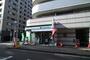 コンビニ　ファミリーマート 名古屋栄一丁目店（コンビニ）まで55m