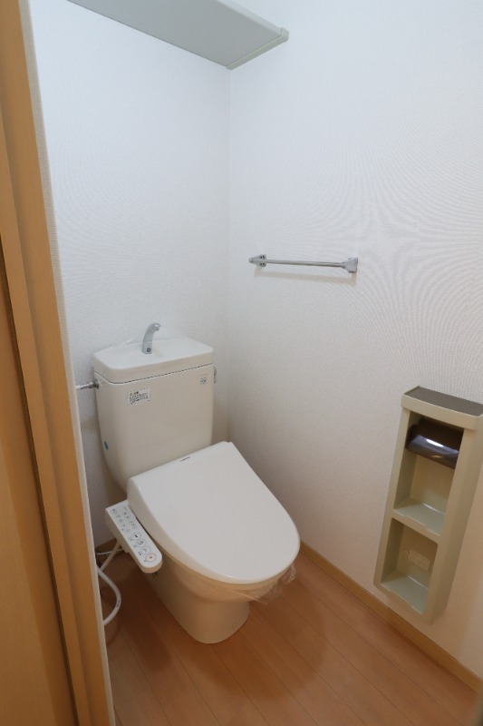 トイレ　図面と現状に相違がある場合には現状を優先
