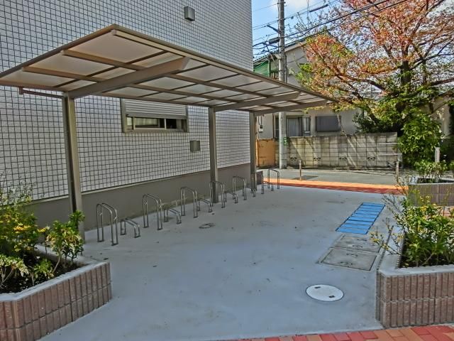 その他共有部分　屋根付き駐輪場