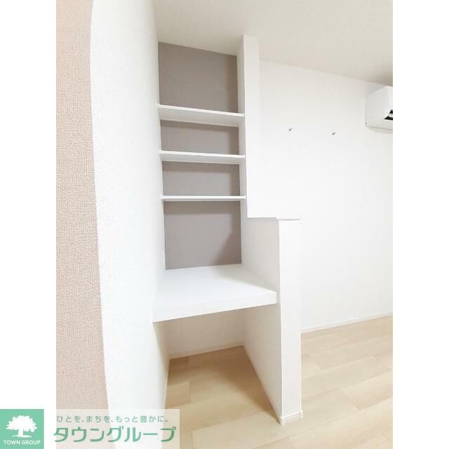 その他設備　コンセント付きの机スペース