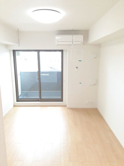 居室・リビング　南西向きの1Kのお部屋です☆