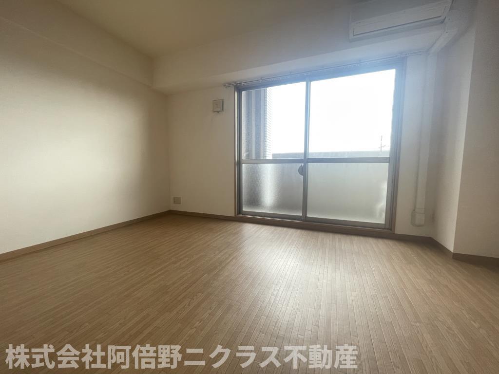 居室・リビング　内装は別部屋の参考写真です。