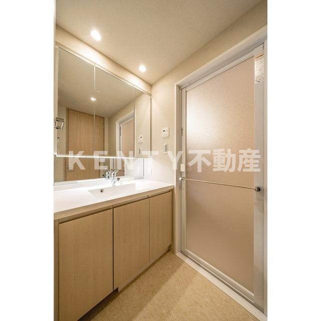 その他部屋・スペース　開放的な寝室です