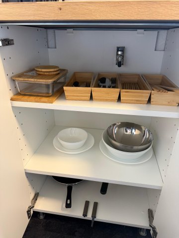 その他　カトラリー、食器、調理器具ですぐに料理できます