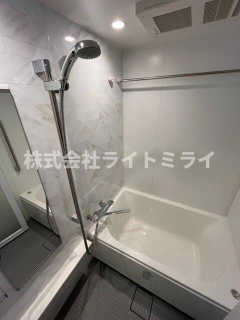 バス・シャワールーム　?