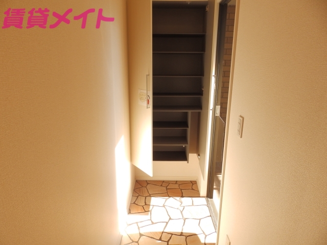 玄関　同型参考写真