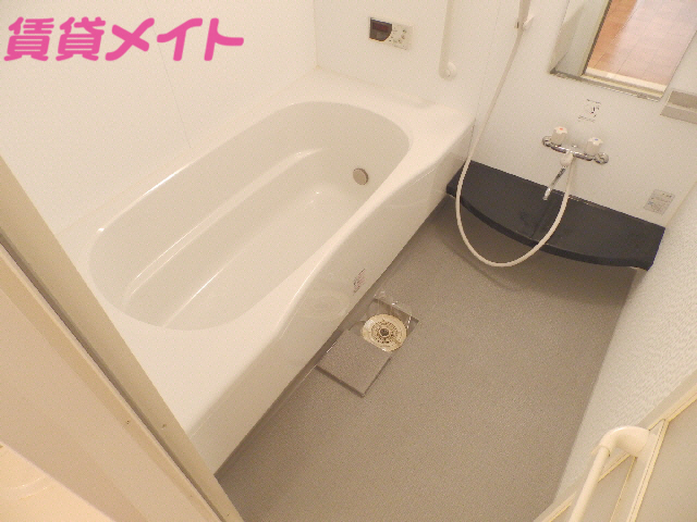バス・シャワールーム　同型参考写真
