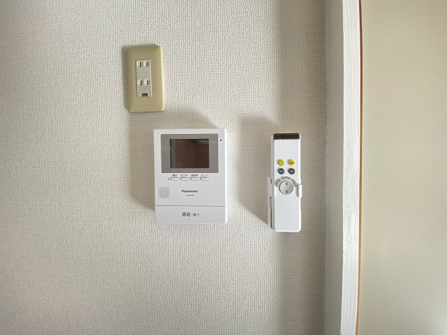 セキュリティ　モニター付きインターホン