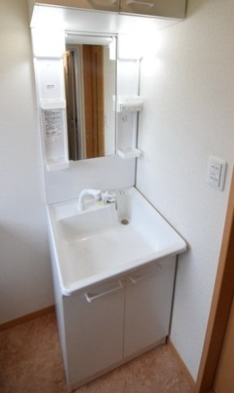 洗面設備　※別号室参考写真です
