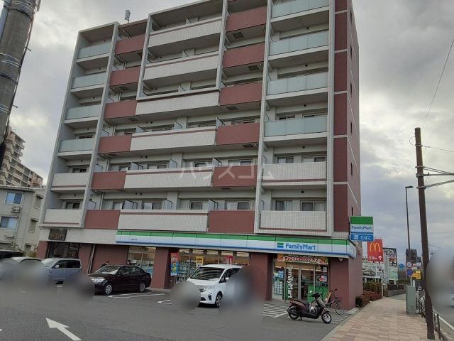 コンビニ　ファミリーマート 辻堂神台店（コンビニ）まで723m
