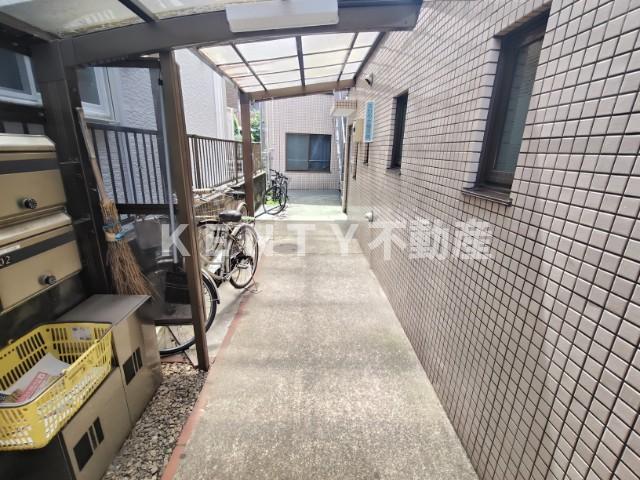 エントランス　清潔なエントランスです