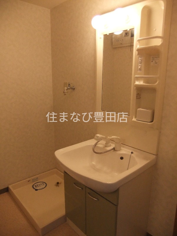 洗面設備　同型タイプ