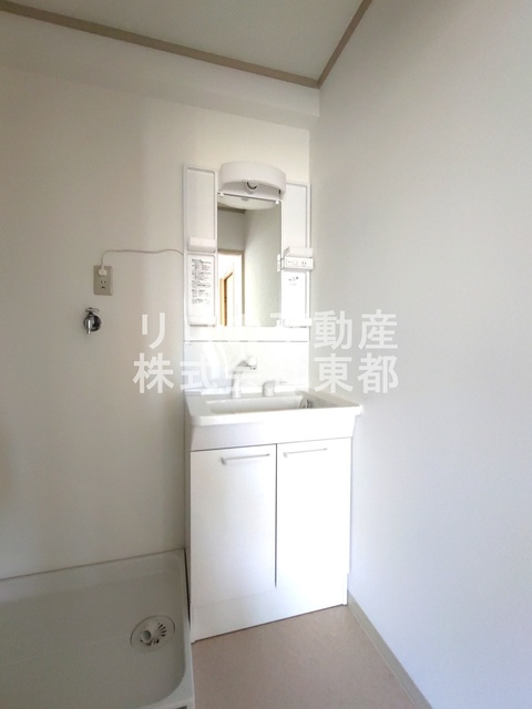 洗面設備　嬉しい洗面台は独立タイプ！