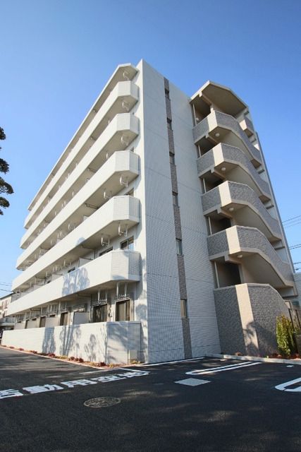 建物外観　駅徒歩5分　オートロック付きマンション