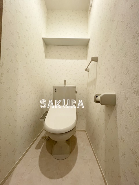 トイレ　落ち着いた色調のトイレです♪