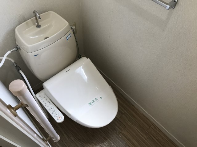 トイレ　シャワー付暖房便座