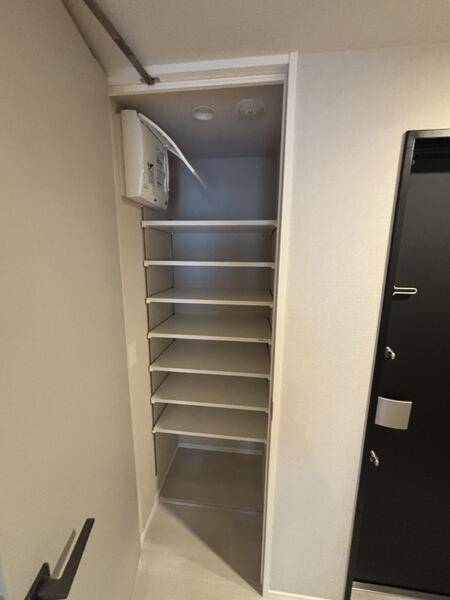 その他部屋・スペース　シューズクローゼットあり！