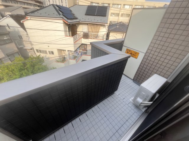 バルコニー　広々バルコニー♪椅子も置けそうですね！