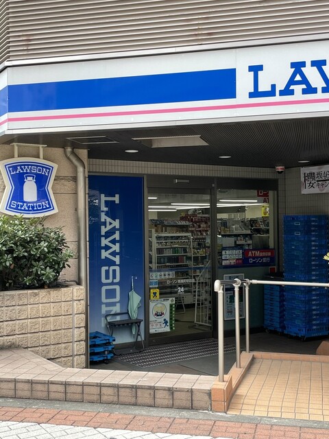 コンビニ　ローソン馬喰町駅前店（コンビニ）まで157m