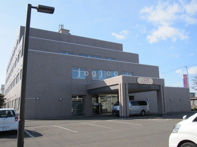 病院　医療法人社団苫仁会桜木ファミリークリニック（病院）まで231m