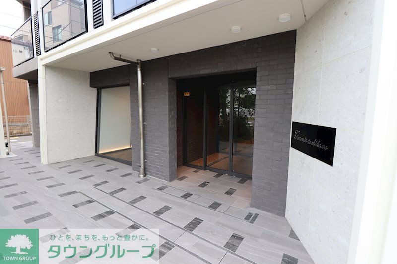 エントランス　★お部屋探しは株式会社タウンハウジング東京まで★