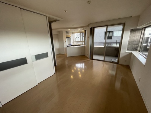 居室・リビング　リビング・ダイニング・キッチン※同タイプの部屋のお写真です。