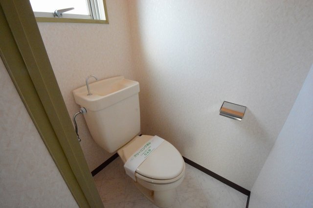 トイレ　コンパクトで使いやすいトイレです♪
