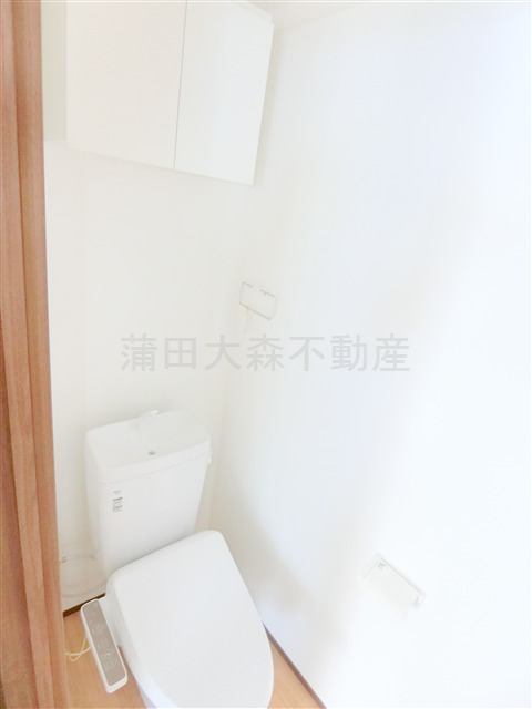 トイレ　温水洗浄便座付きのトイレ