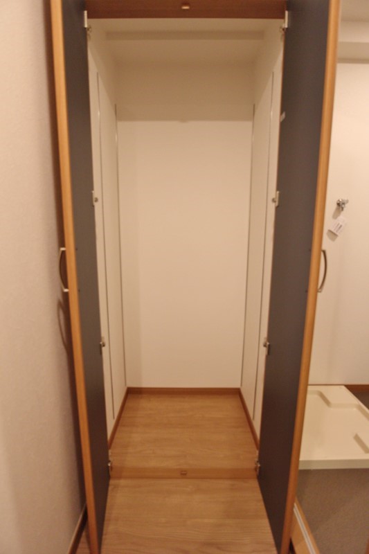 収納　収納　※別号室参考写真
