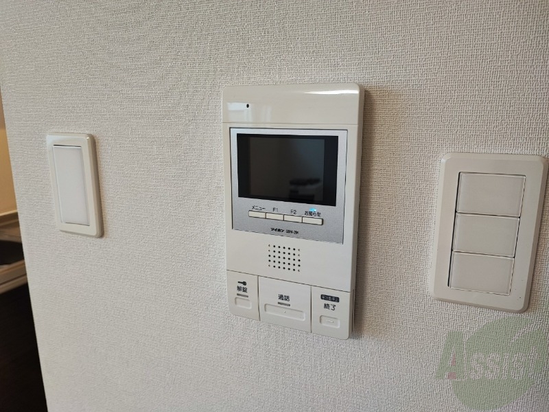 セキュリティ　インターホンは通話ができるので急な訪問があっても安心です。