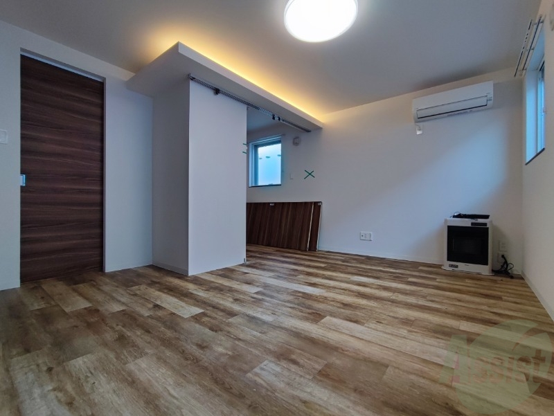 居室・リビング　広くてキレイなお部屋が広がっていて、充実した生活が送れそう。