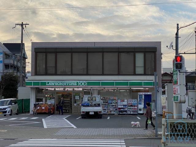 コンビニ　ローソンストア１００（コンビニ）まで804m