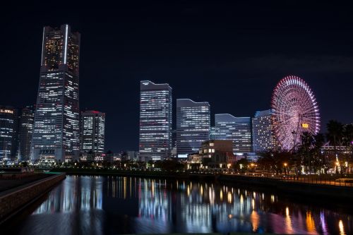 ショッピングセンター　横浜ランドマークタワー（ショッピングセンター）まで829m