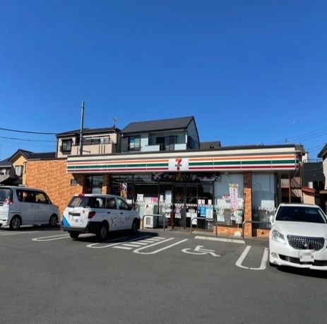 コンビニ　セブンイレブン（コンビニ）まで250m