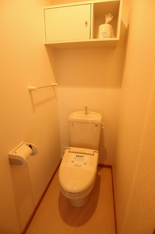 トイレ　写真は同型別物件。
