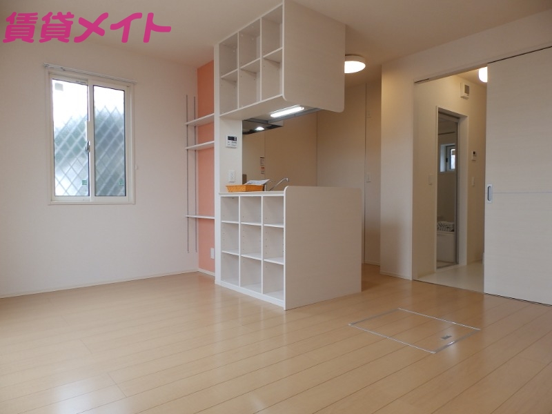 居室・リビング　同型参考写真