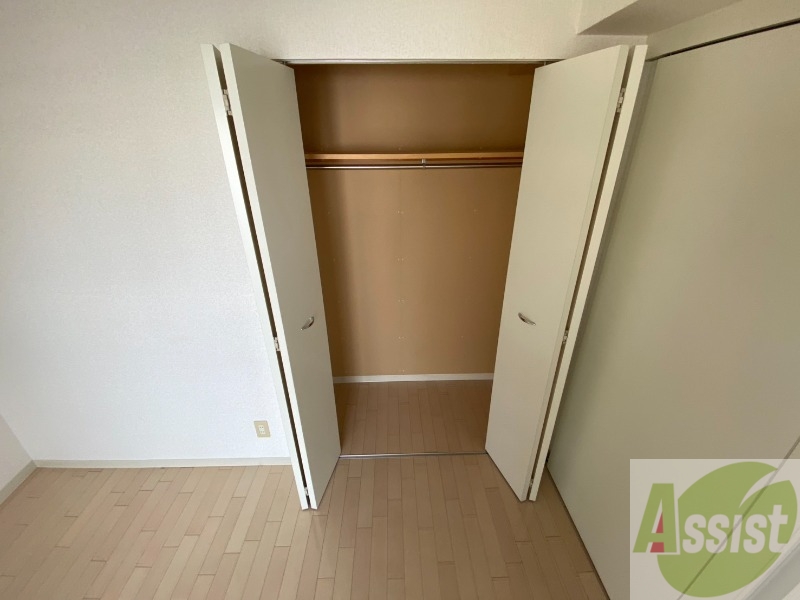 収納　寝室の収納です。部屋がすっきり片付きます。