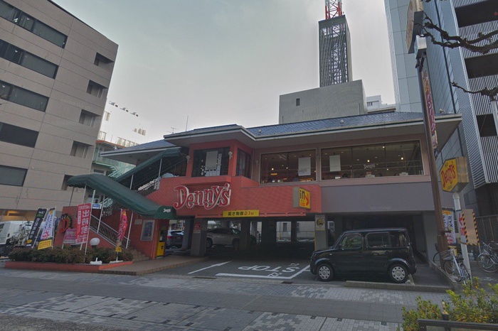 飲食店　デニーズ高岳店（飲食店）まで329m
