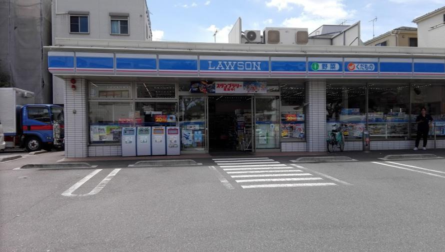 コンビニ　ローソン 新堀一丁目店（コンビニ）まで733m